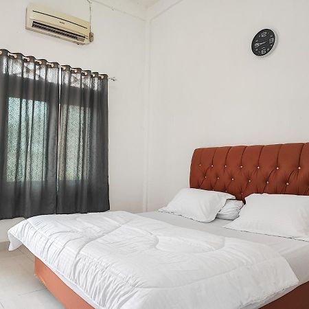 Adela Homestay Syariah Near Universitas Muhammadiyah Jambi Mitra Reddoorz Kültér fotó