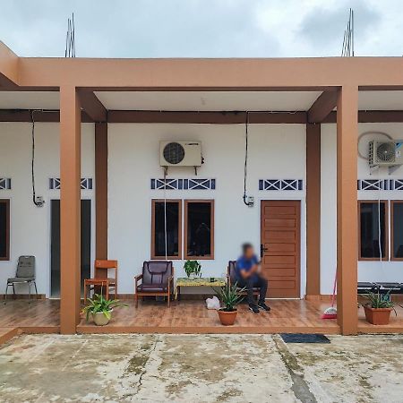 Adela Homestay Syariah Near Universitas Muhammadiyah Jambi Mitra Reddoorz Kültér fotó