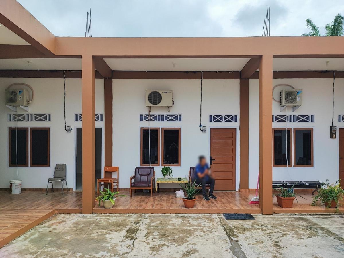 Adela Homestay Syariah Near Universitas Muhammadiyah Jambi Mitra Reddoorz Kültér fotó